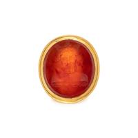 YELLOW GOLD AND CARNELIAN INTAGLIO RING