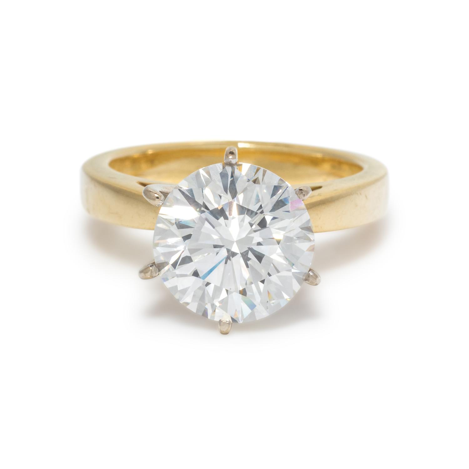 DIAMOND RING