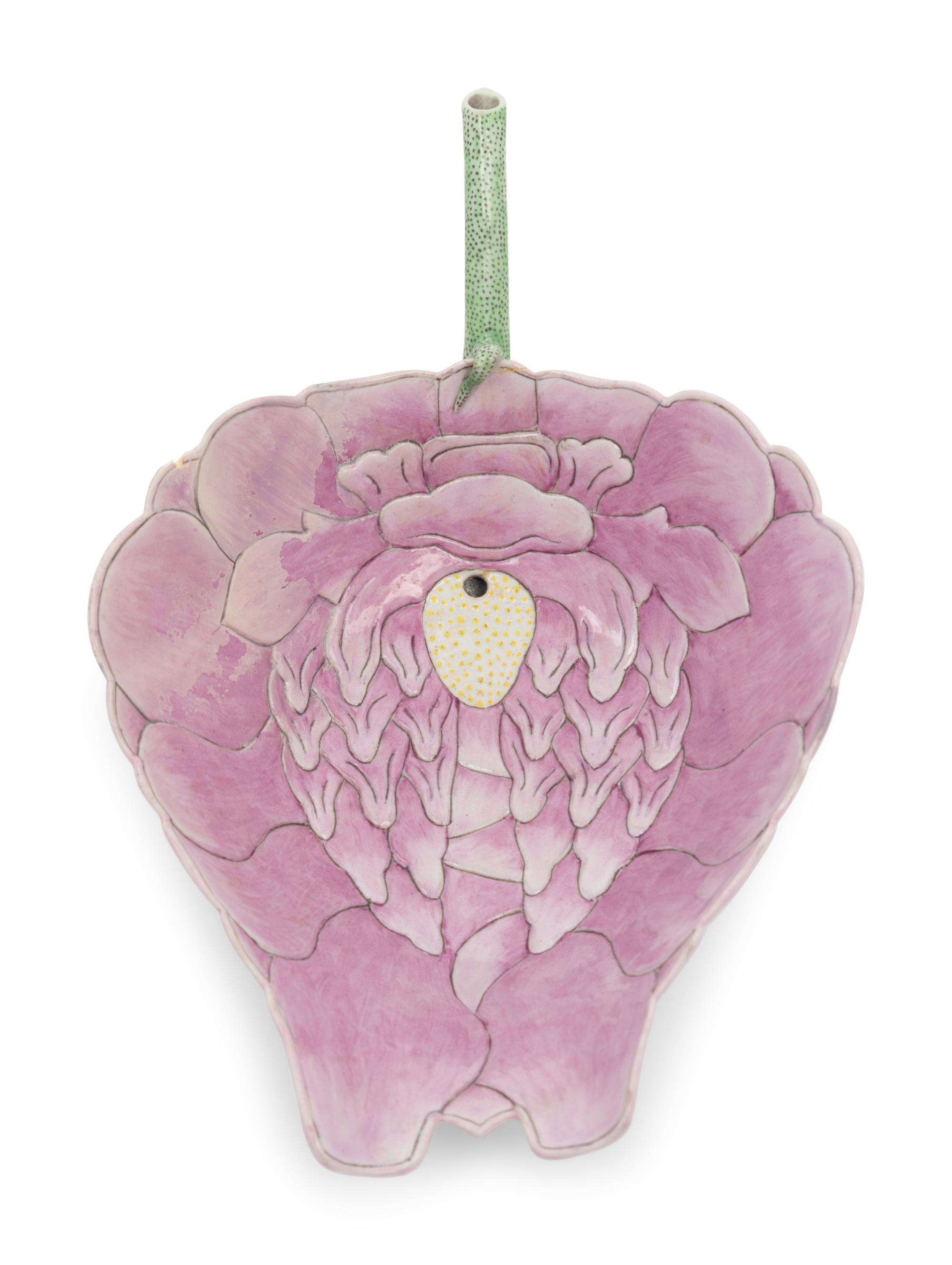 A Chinese Famille Rose Porcelain 'Lotus' Cup