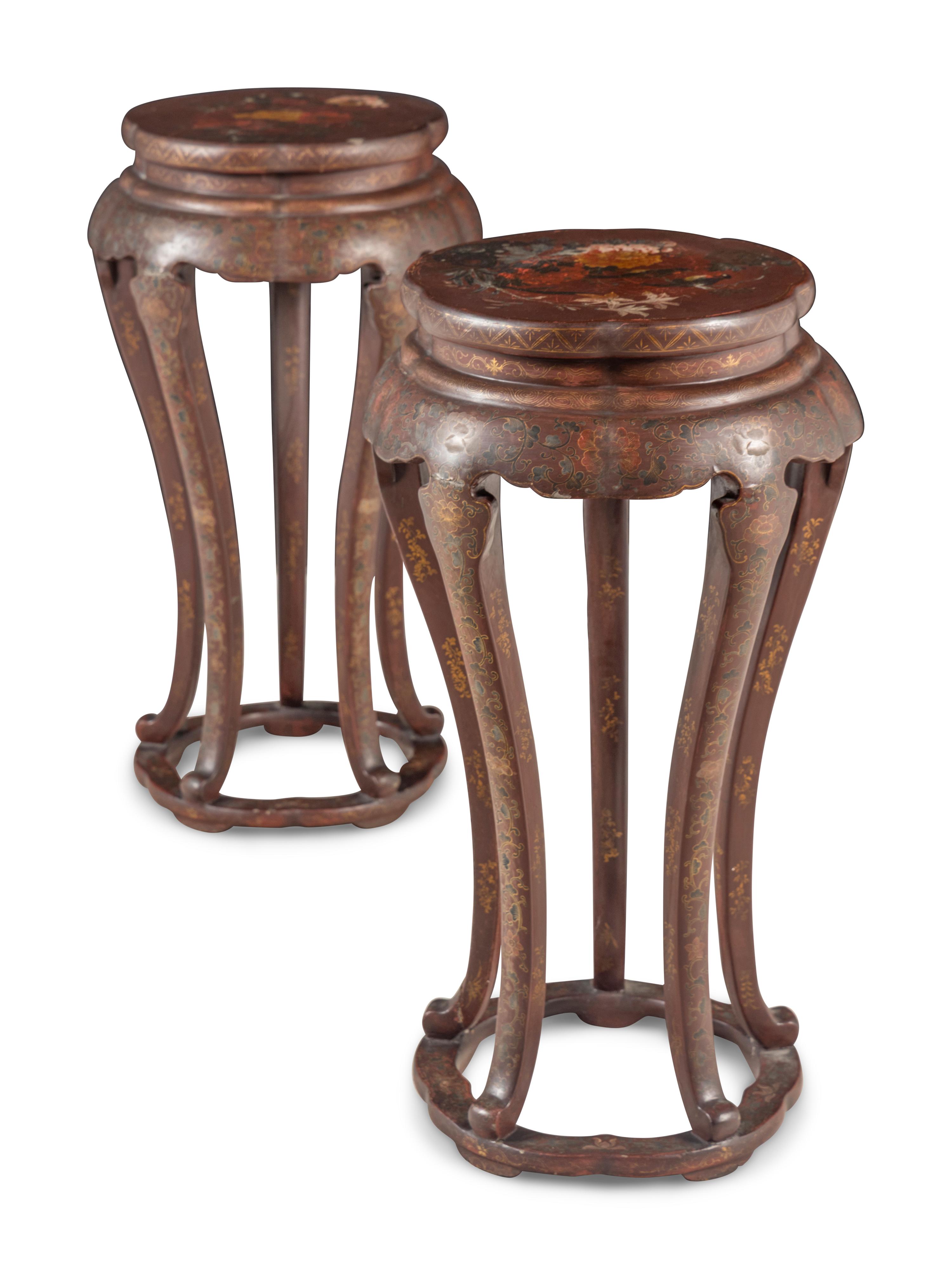 A Pair of Chinese Gilt Highlighted Polychrome Painted Red Lacquered Floriform Incense Stands, Xiangji, 19th Century 清中晚期 紅地描金彩漆香几一對