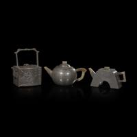 A group of three Chinese jade-mounted pewter teapots 嵌玉錫包茶壺一組三把