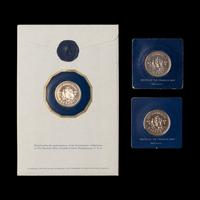 [PRIVATE ISSUE] A Group of Three 1975 Franklin Mint Barbados: 350th Anniversary 12-Karat Gold $100 coins.