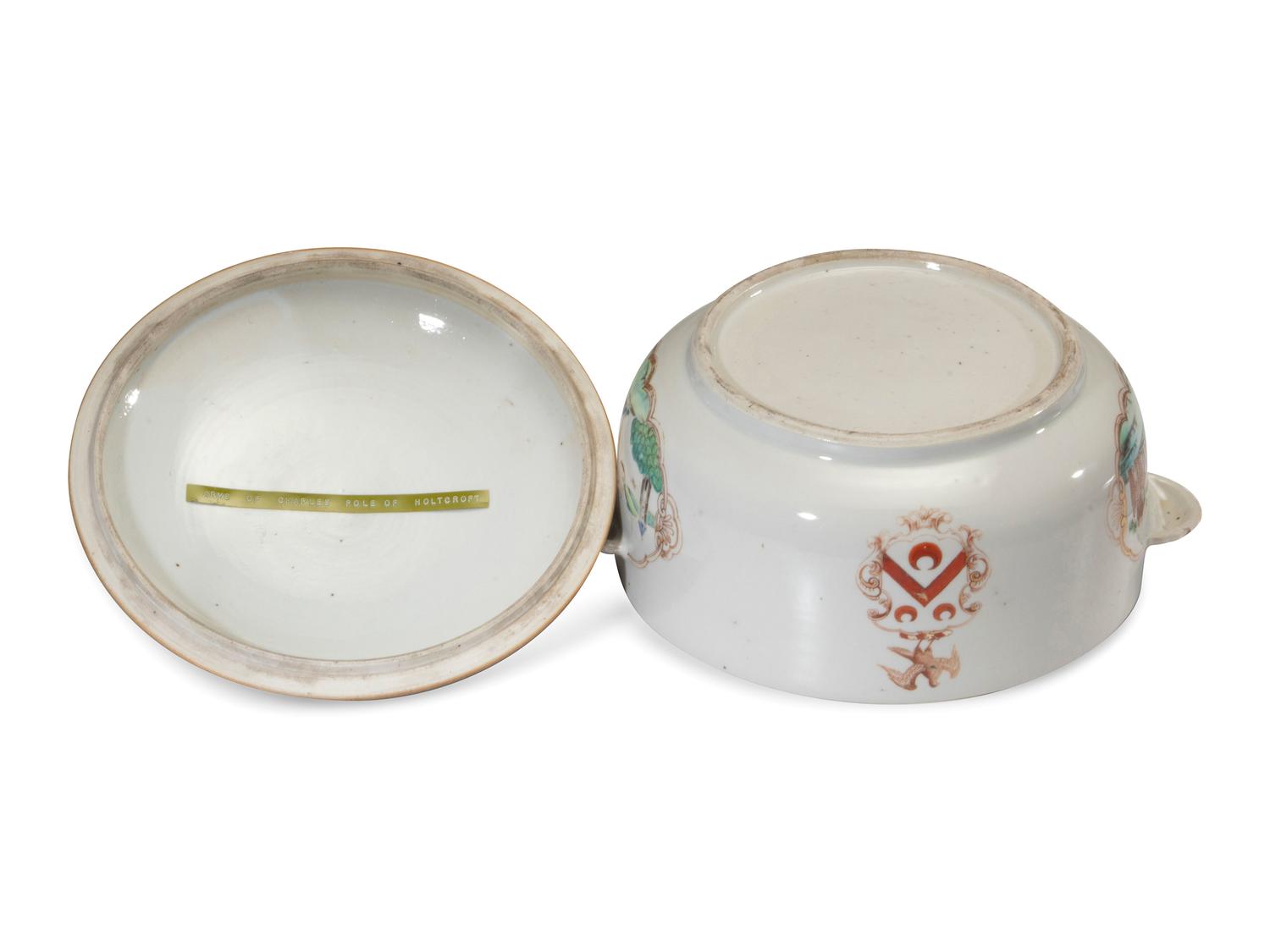 Twelve Chinese Export Pole Family Armorial Porcelain Articles