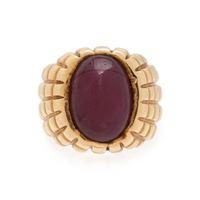 YELLOW GOLD AND RUBY RING