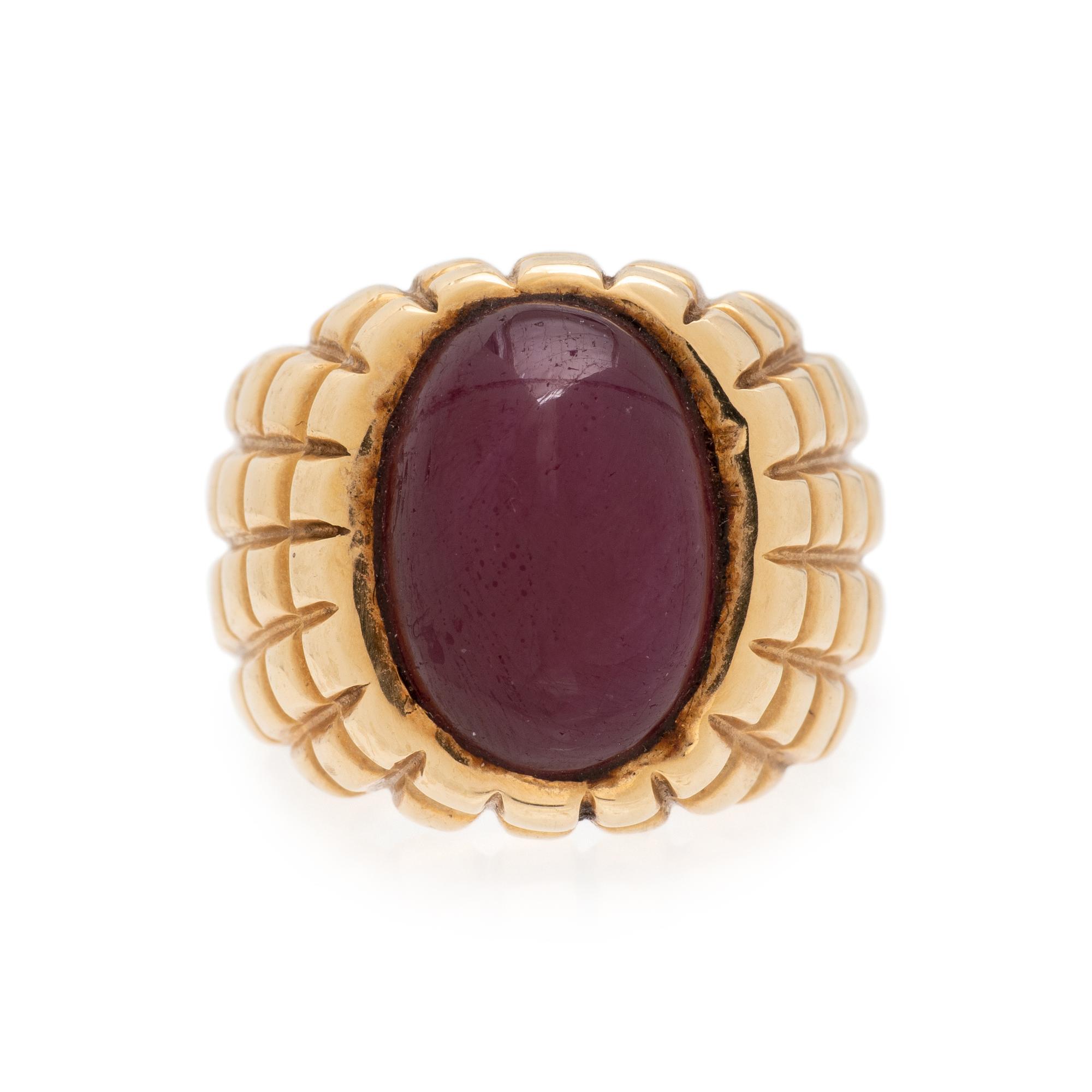 YELLOW GOLD AND RUBY RING