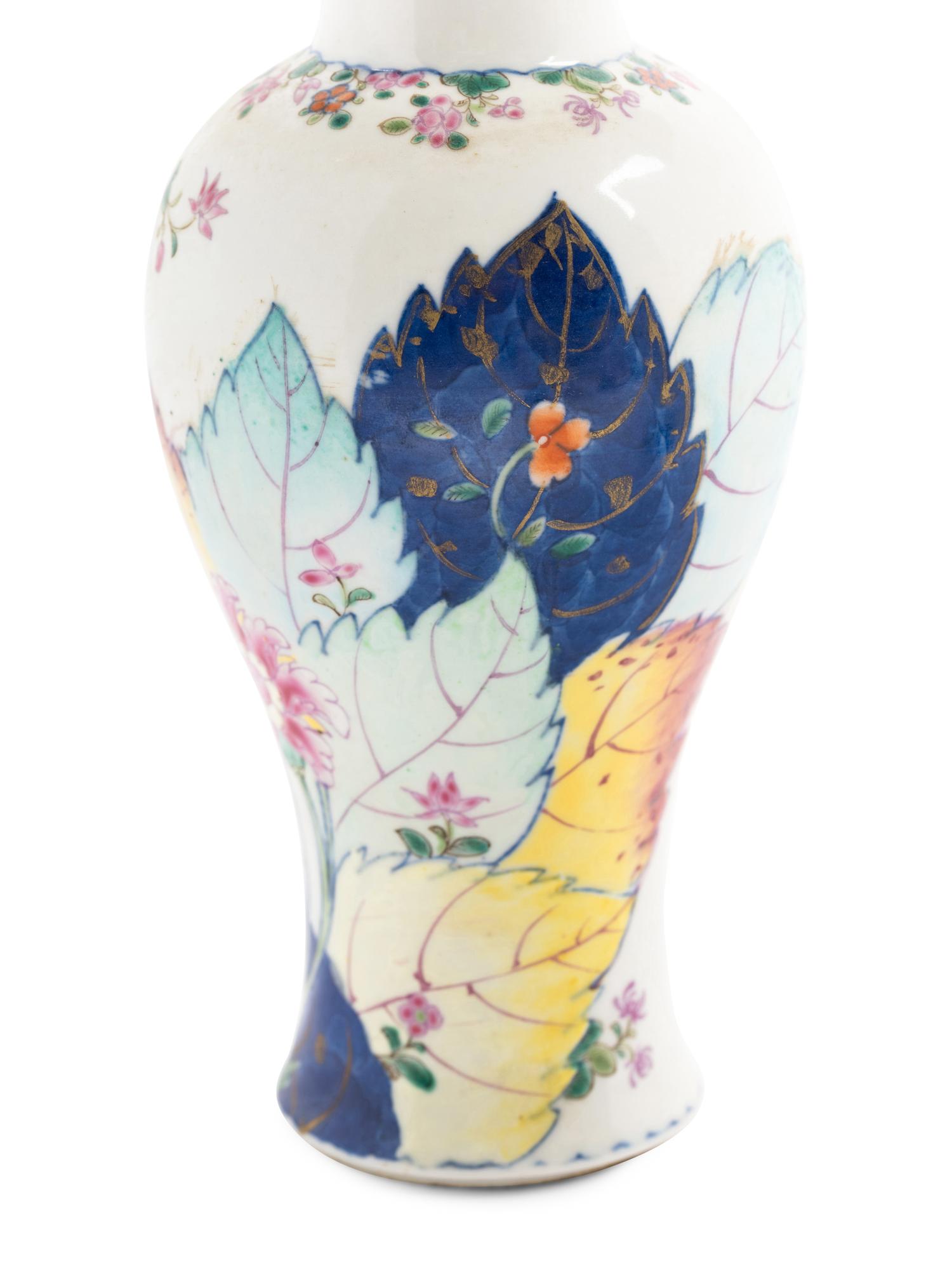 A Chinese Export Tobacco Leaf Porcelain Five-Piece Garniture