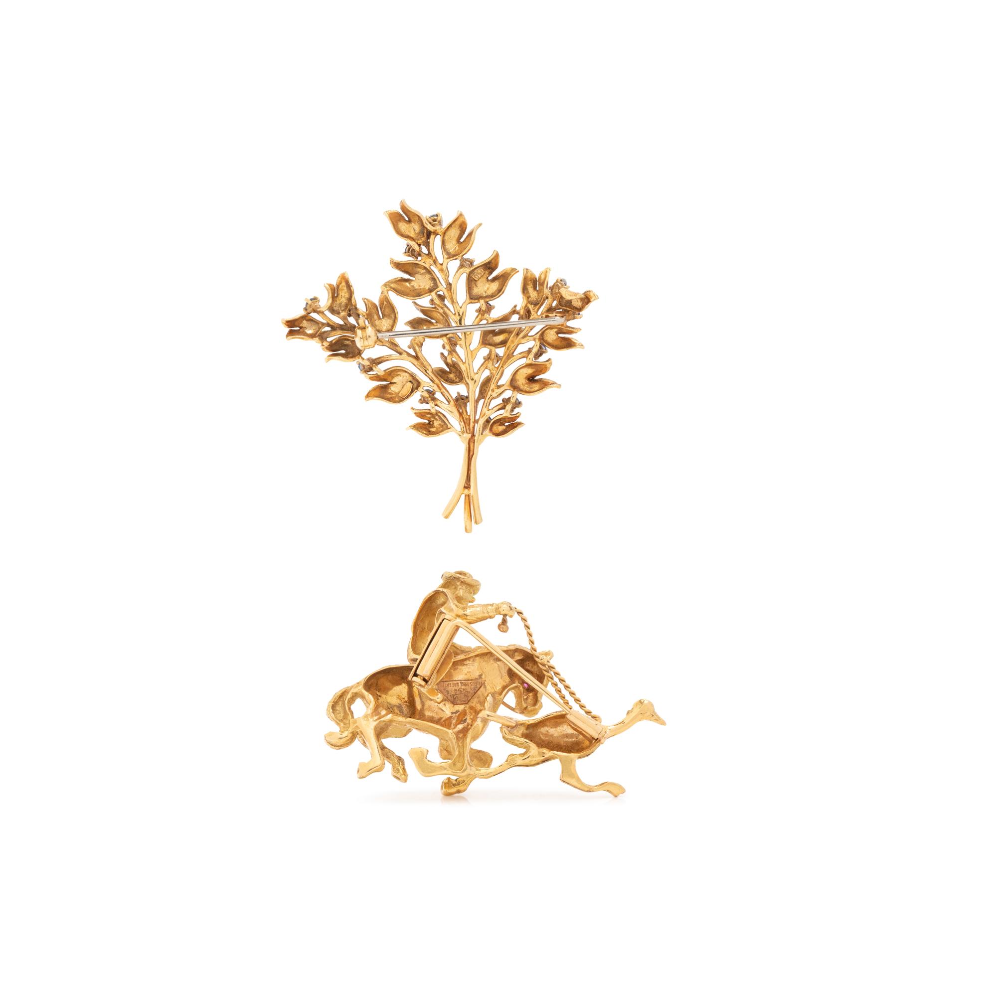 COLLECTION OF YELLOW GOLD BROOCHES
