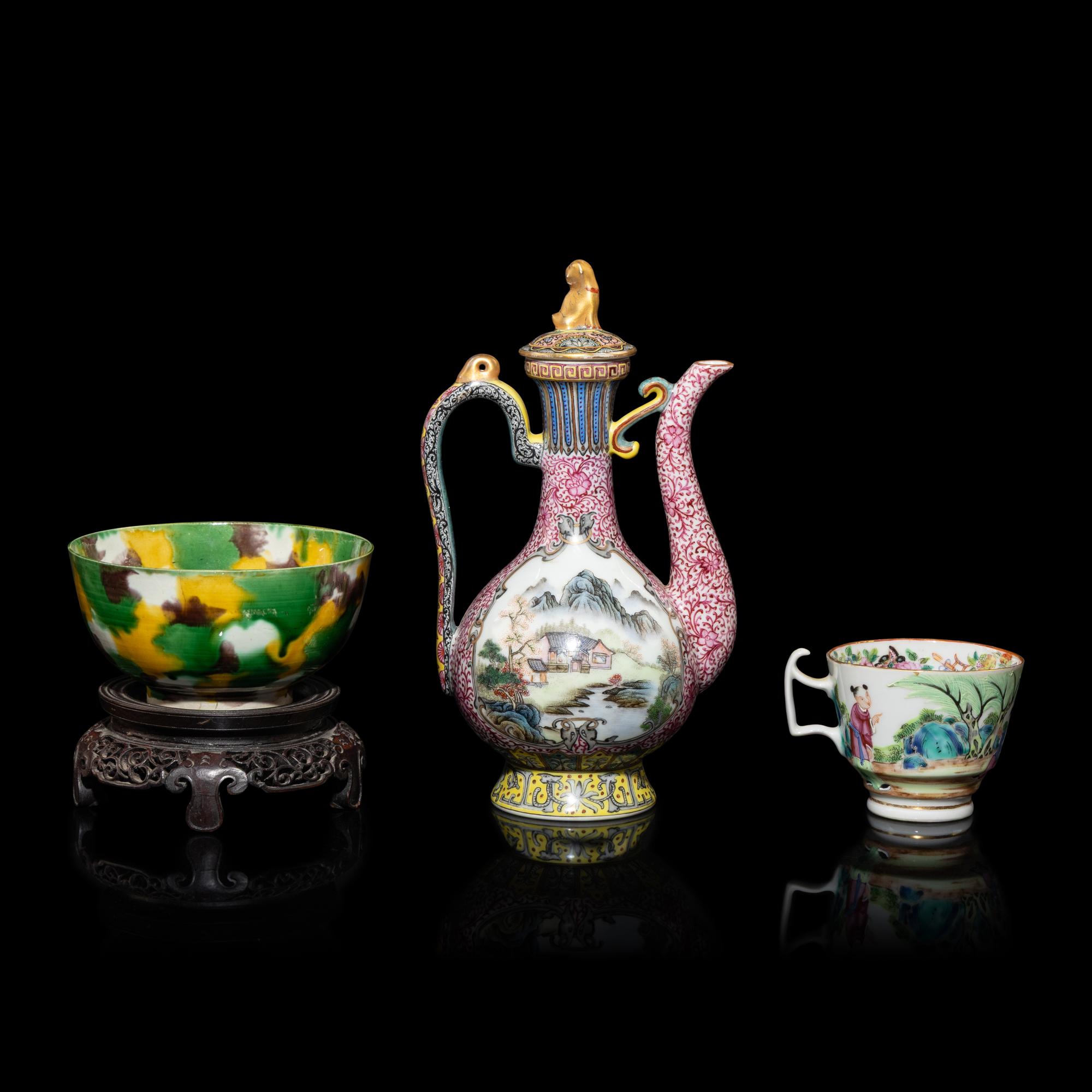 Three Chinese Porcelain Wares, Early-Mid 20th Century — 近代 粉彩山水圖執壺、人物圖茶杯及虎皮三彩碗各一