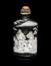 A Chinese Black Enameled Porcelain Snuff Bottle