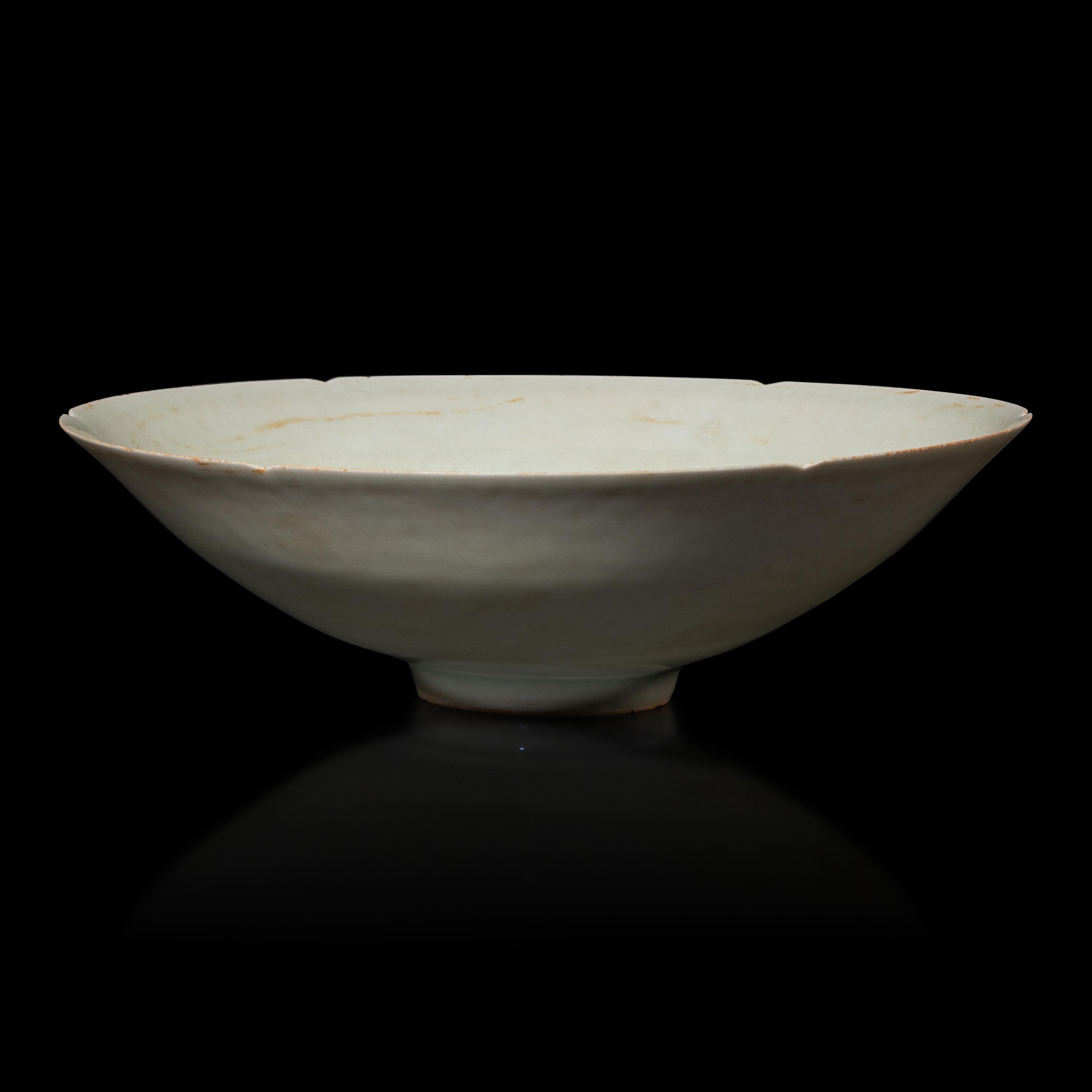 A Chinese Qingbai Porcelain Bowl, Possibly Southern Song Dynasty — 或爲南宋 青白釉刻花碗