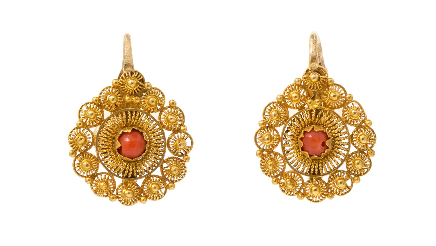 A Pair of 18 Karat Yellow Gold and Coral Earclips, 3.00 dwts.