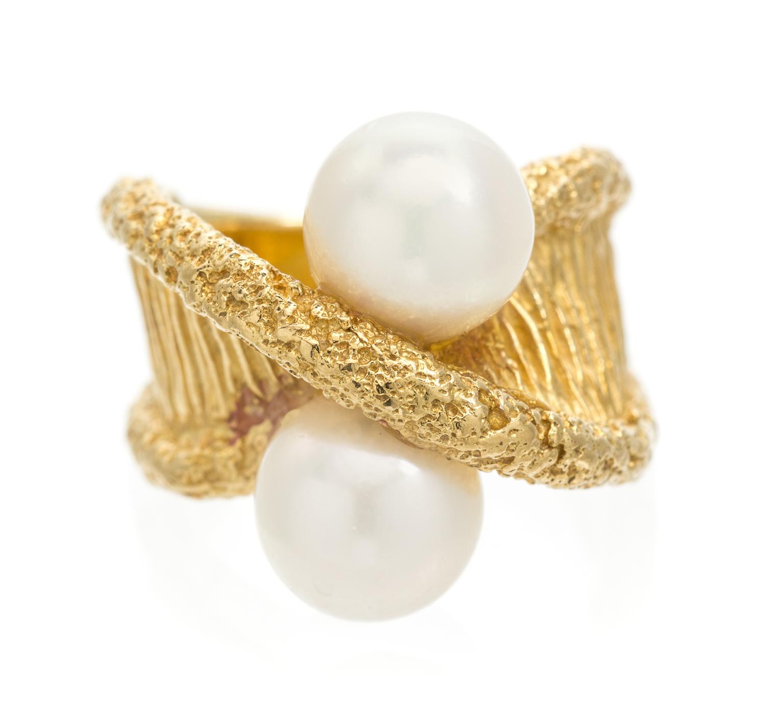 A Yellow Gold and Cultured Pearl Ring, 7.80 dwts.