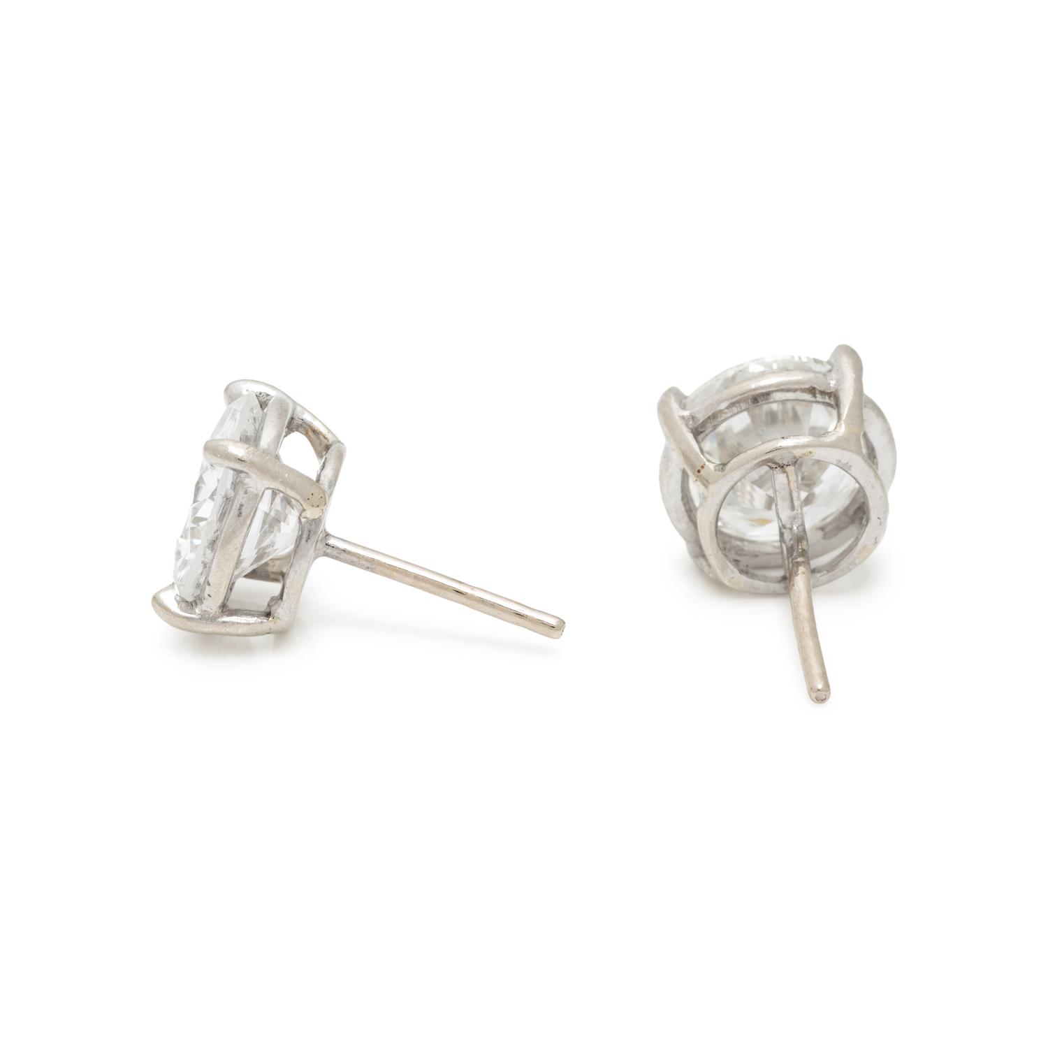 DIAMOND STUD EARRINGS