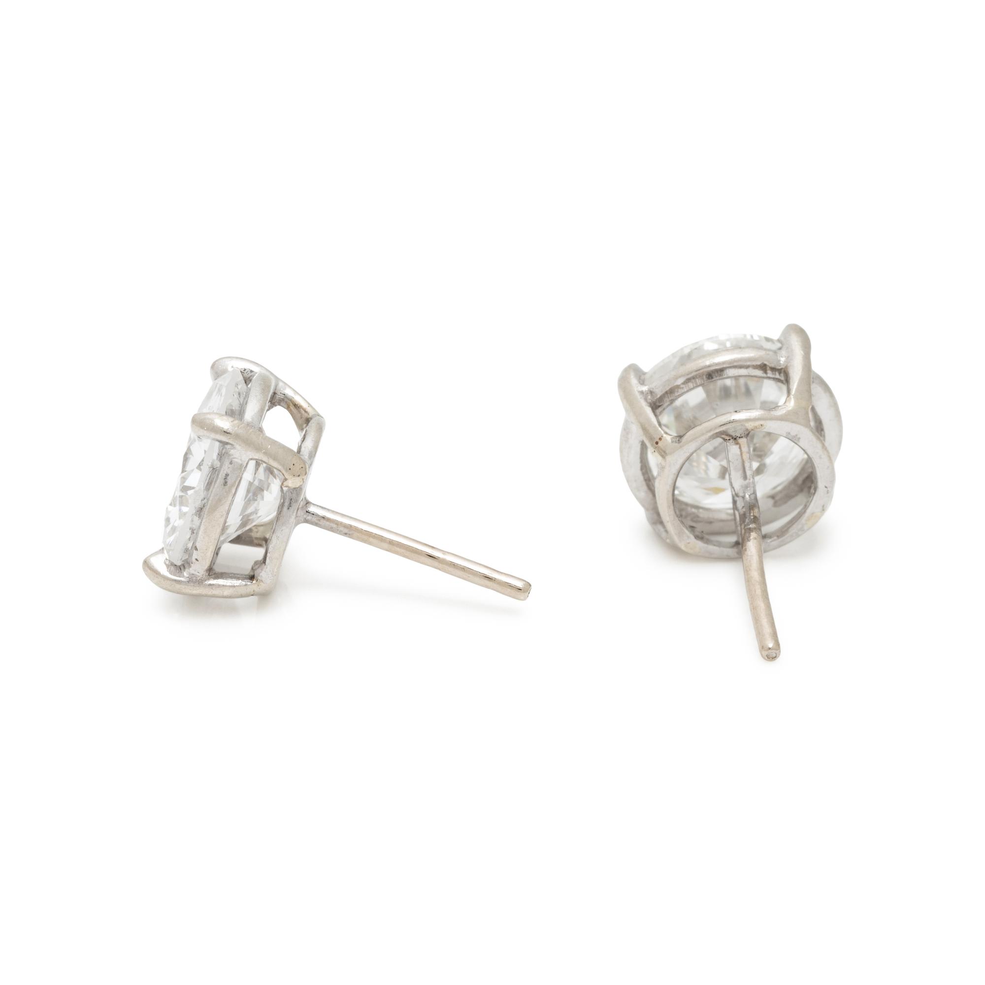 DIAMOND STUD EARRINGS