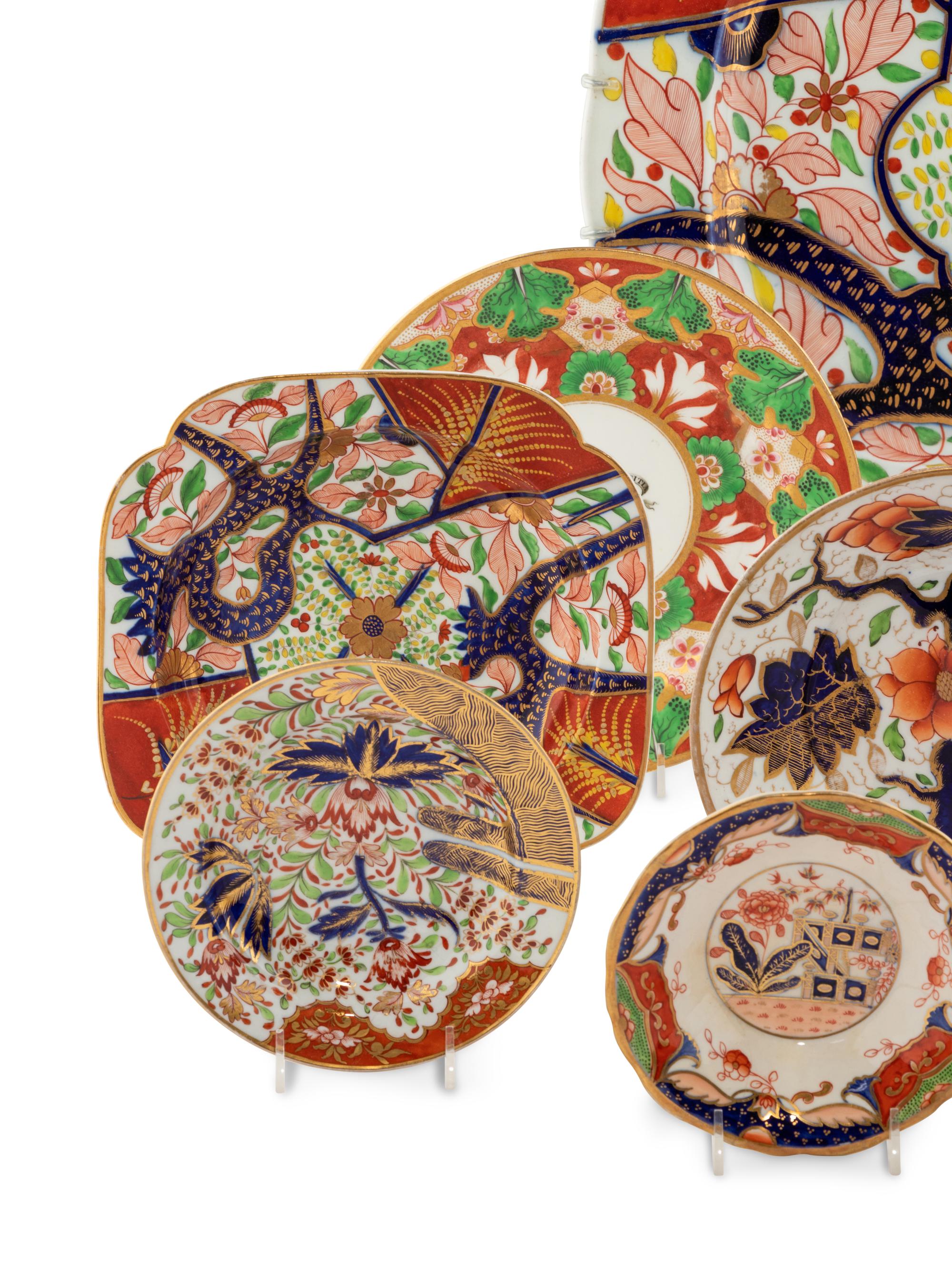 Thirteen English Imari Palette Porcelain Articles