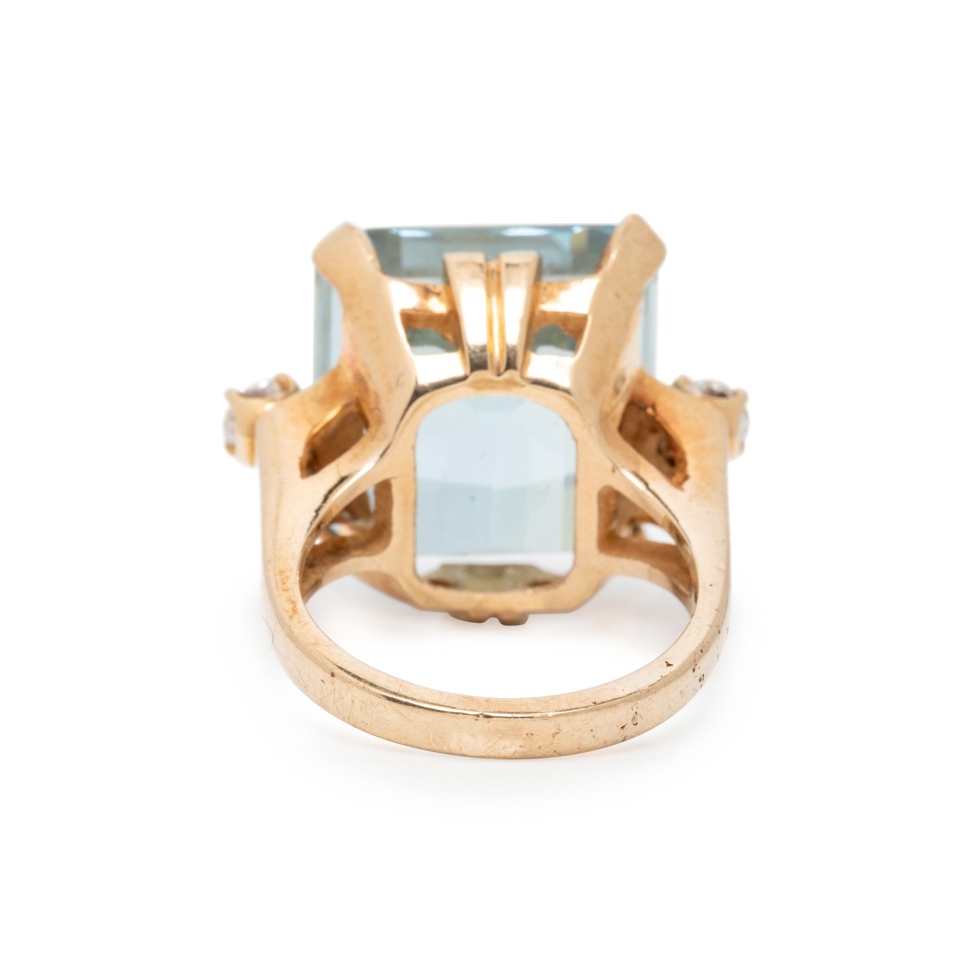 AQUAMARINE AND DIAMOND RING