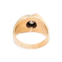 YELLOW GOLD AND DIAMOND RING