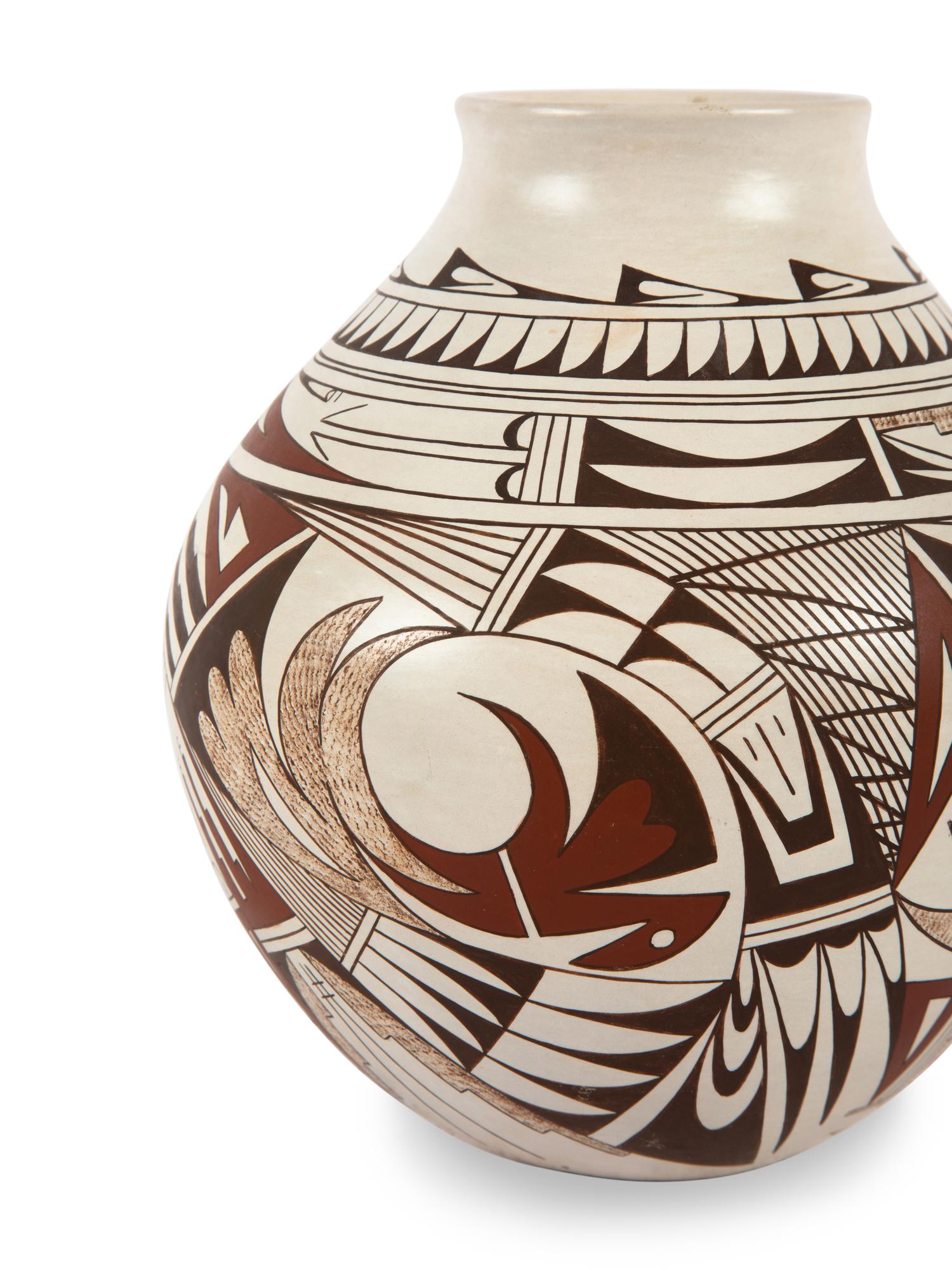Hopi Navasie Family Pottery