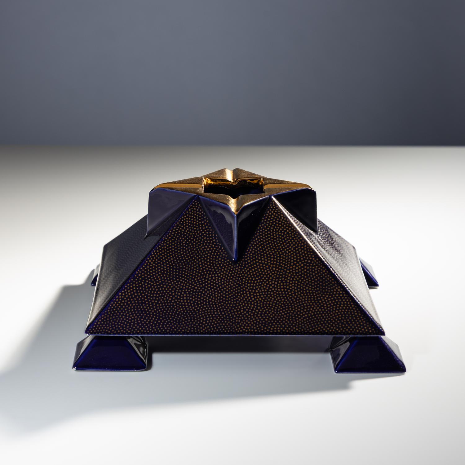 Api ash tray Memphis, Italy, 1981