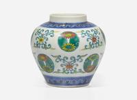 A Chinese doucai-decorated porcelain small jar, Yongzheng mark but probably Guangxu/Republic period 鬥彩小罐 雍正款 或光緒至民國