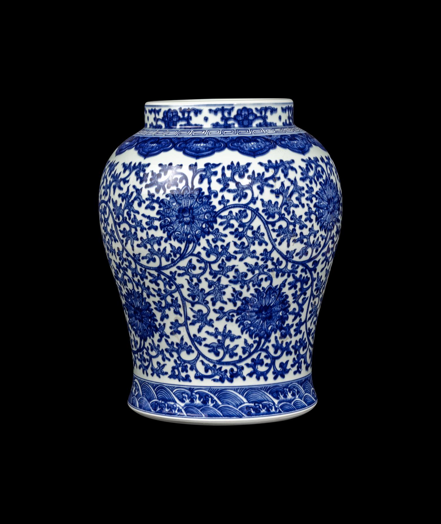 A Chinese Blue and White Porcelain 'Soldier' Jar
