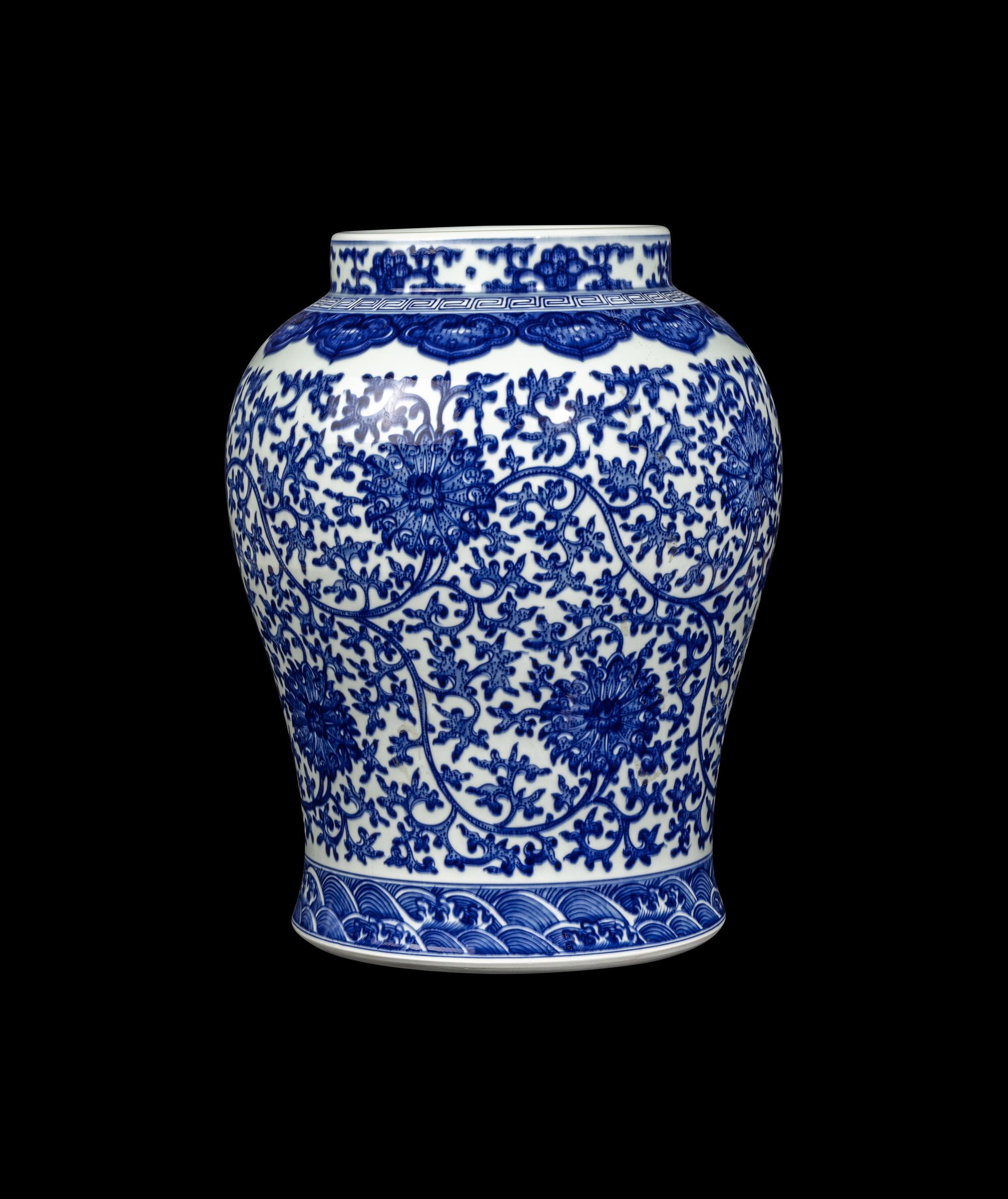 A Chinese Blue and White Porcelain 'Soldier' Jar