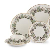 A Royal Worcester Lavinia Porcelain Dinner Service