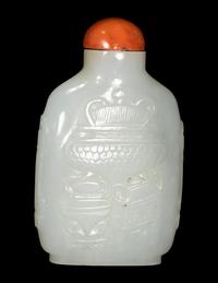 A Chinese Carved Jade Snuff Bottle