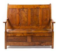 An English Oak Settle Height 47 x width 52 1/2 x depth 21 1/2 inches. — 18TH/19TH CENTURY