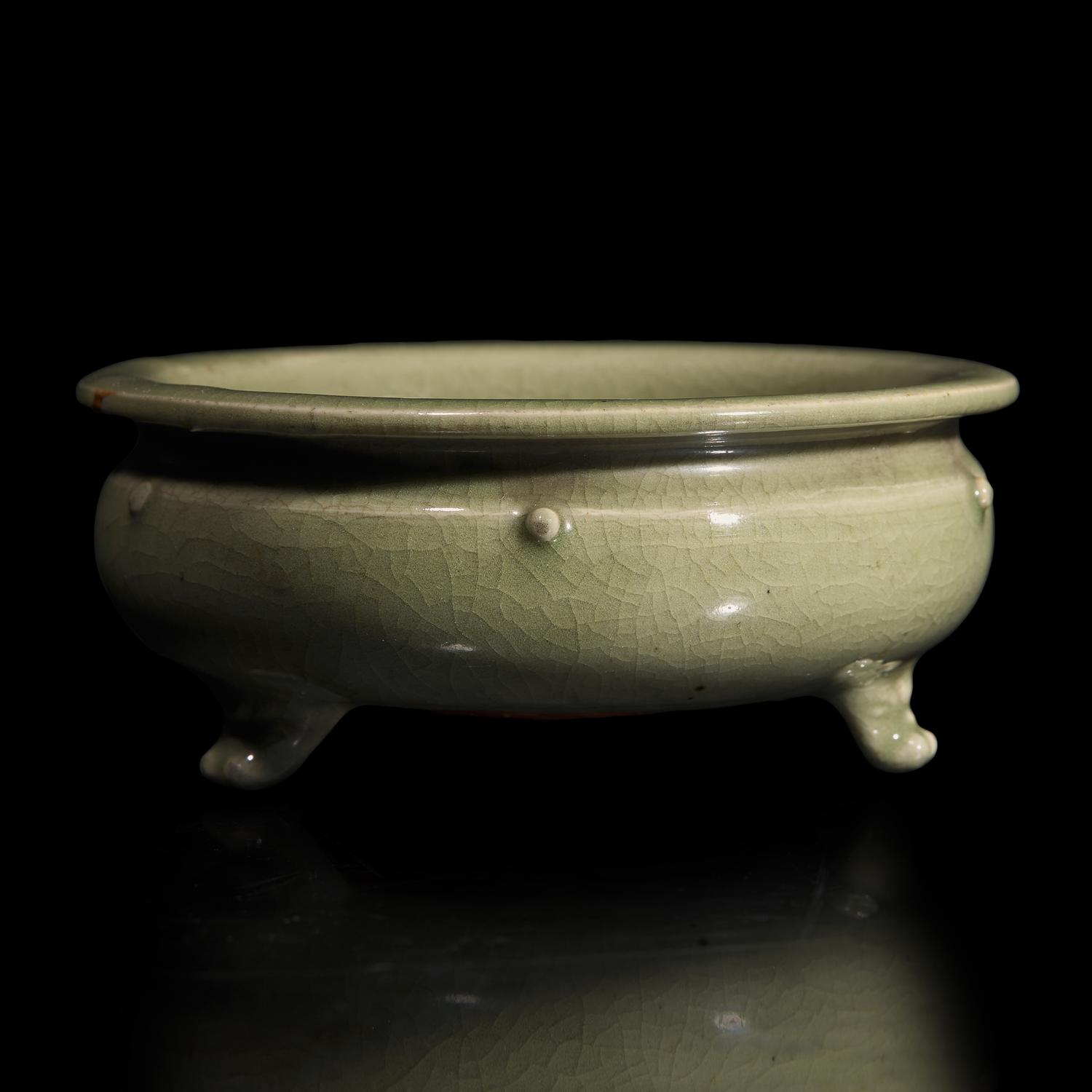 A Chinese Longquan Celadon Glazed Porcelain Censer 龍泉青瓷香爐