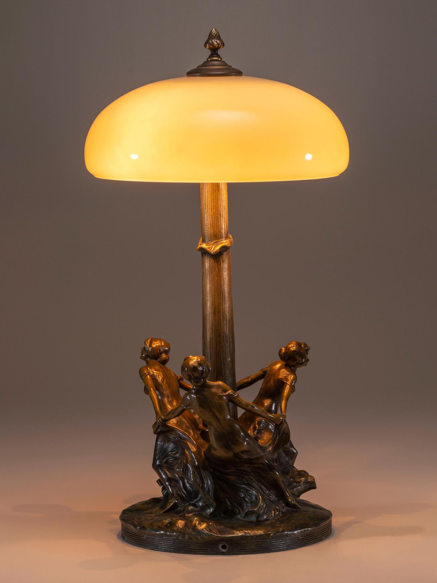 Three Graces Figural Lamp