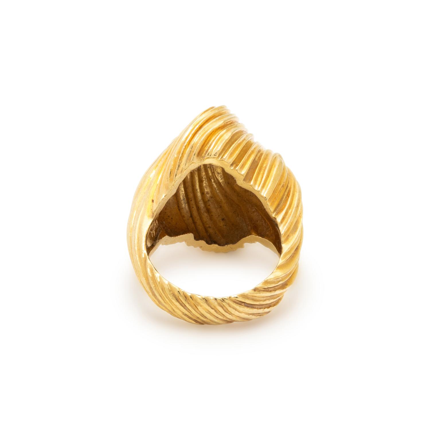 HENRY DUNAY, YELLOW GOLD RING