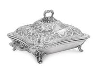 An English Silver Entrée Dish and Cover