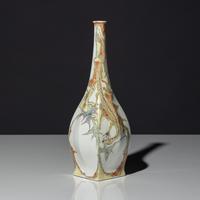Eggshell porcelain vase with polychrome lizard decor, model 89