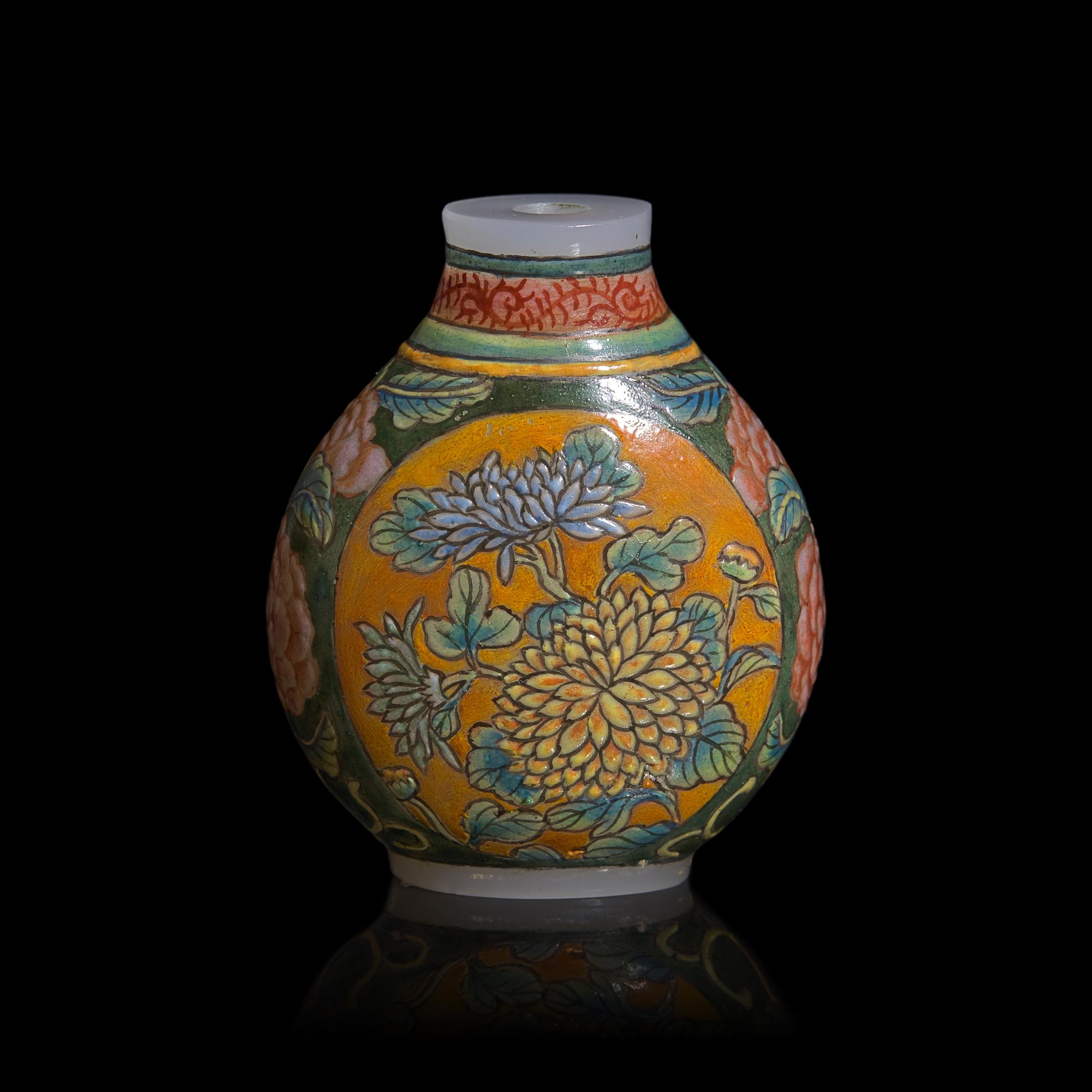 A Chinese Enameled Glass Snuff Bottle