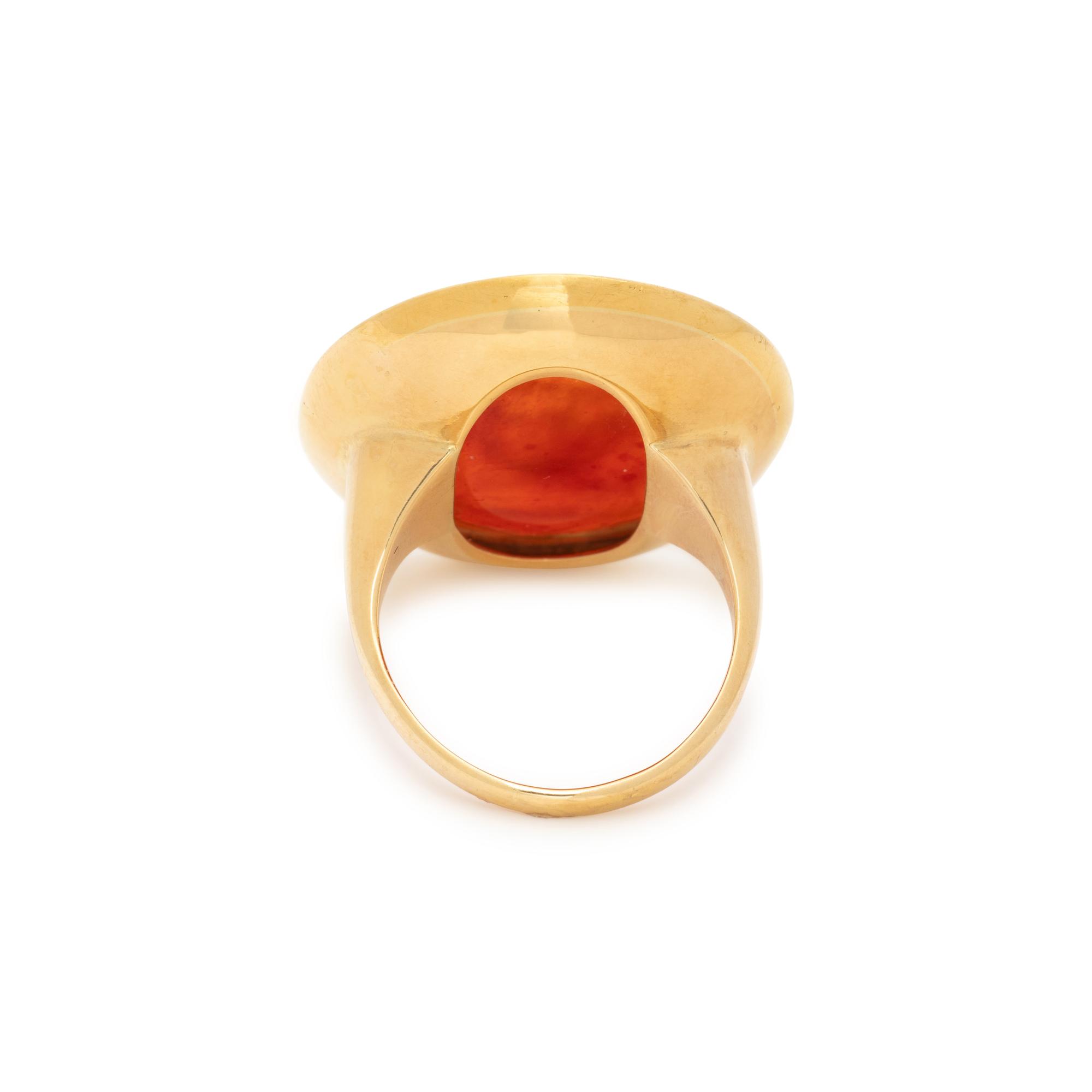 YELLOW GOLD AND CARNELIAN INTAGLIO RING