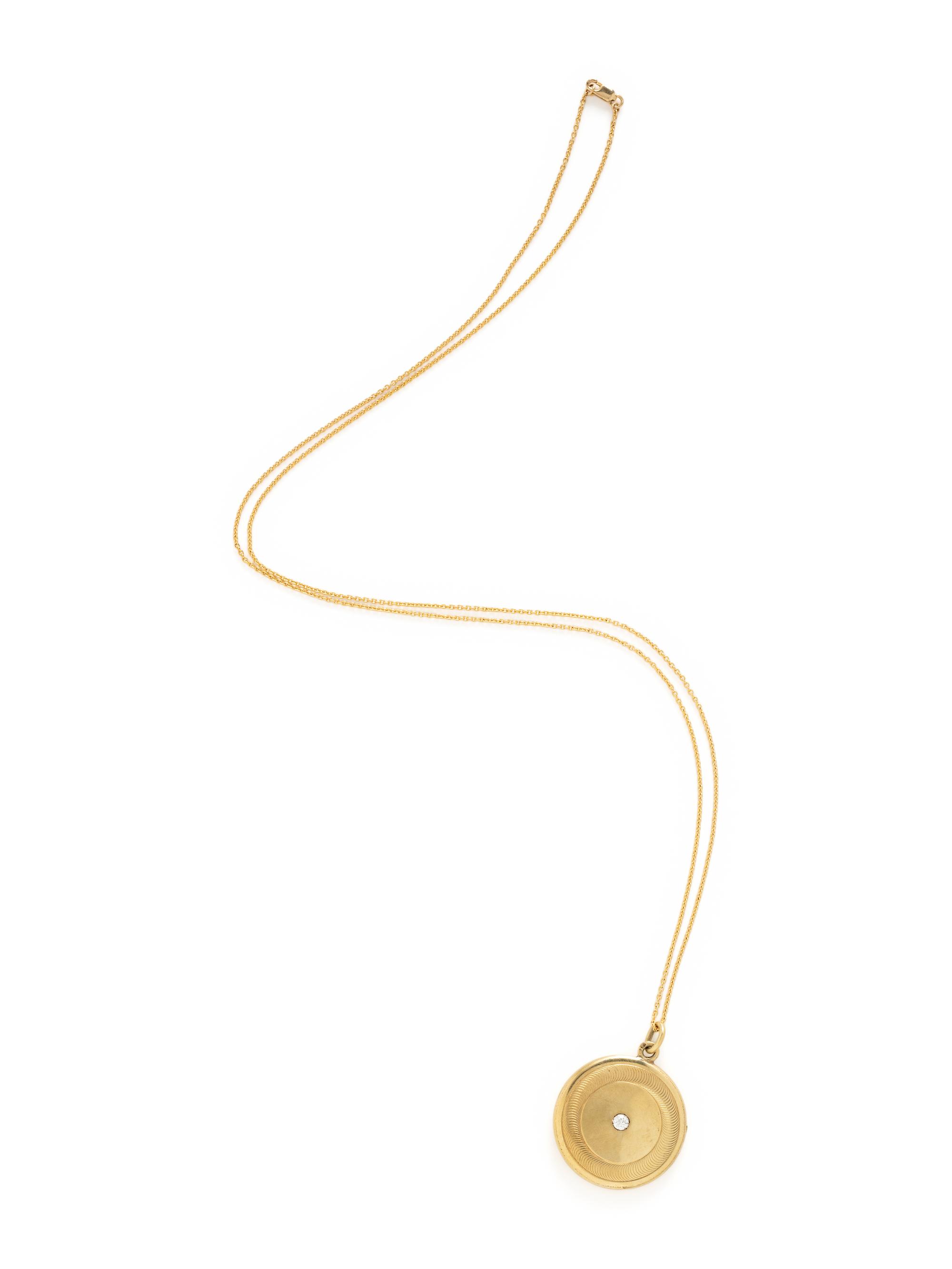 YELLOW GOLD AND DIAMOND LOCKET WITH CHAIN