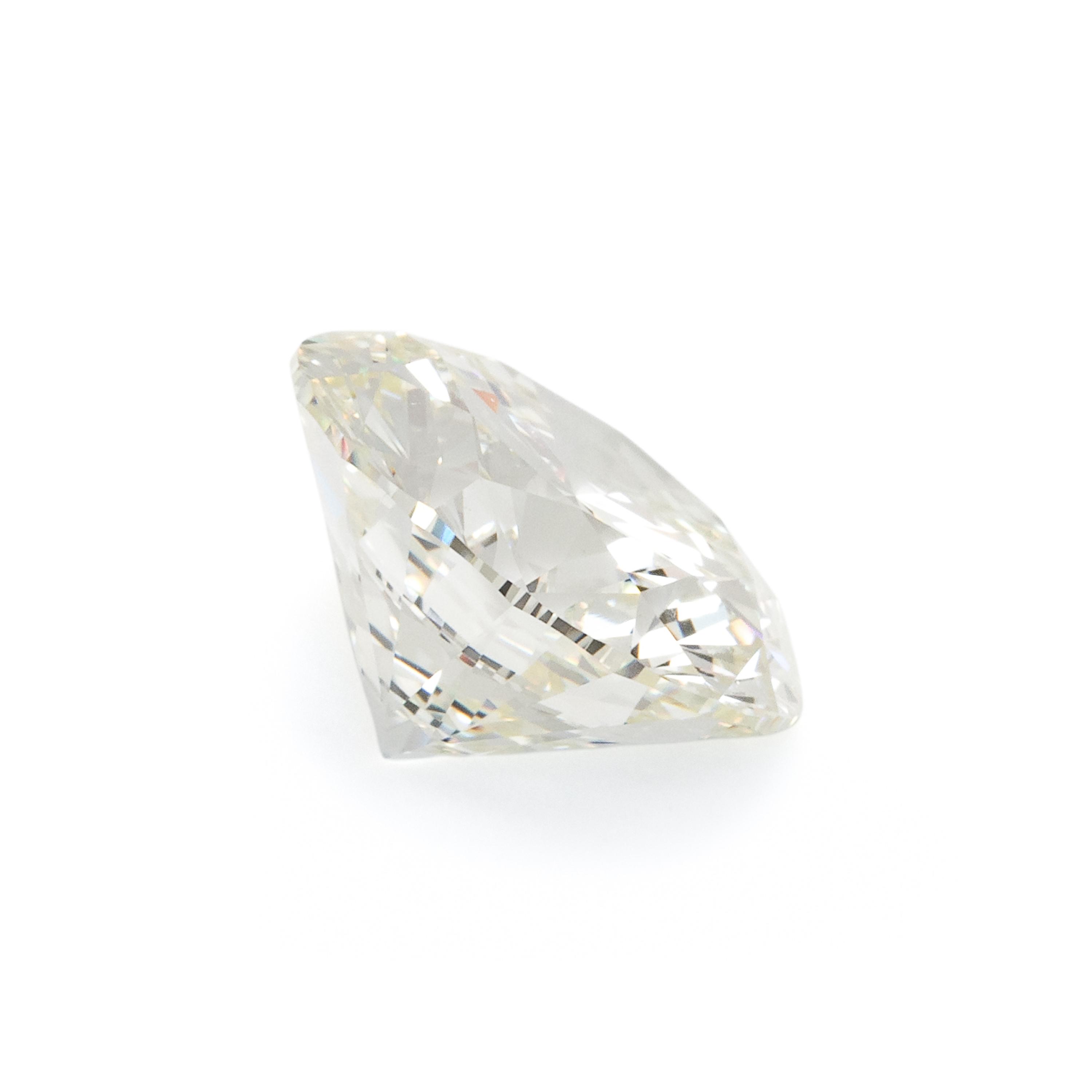 5.70 CARAT ROUND BRILLIANT CUT DIAMOND