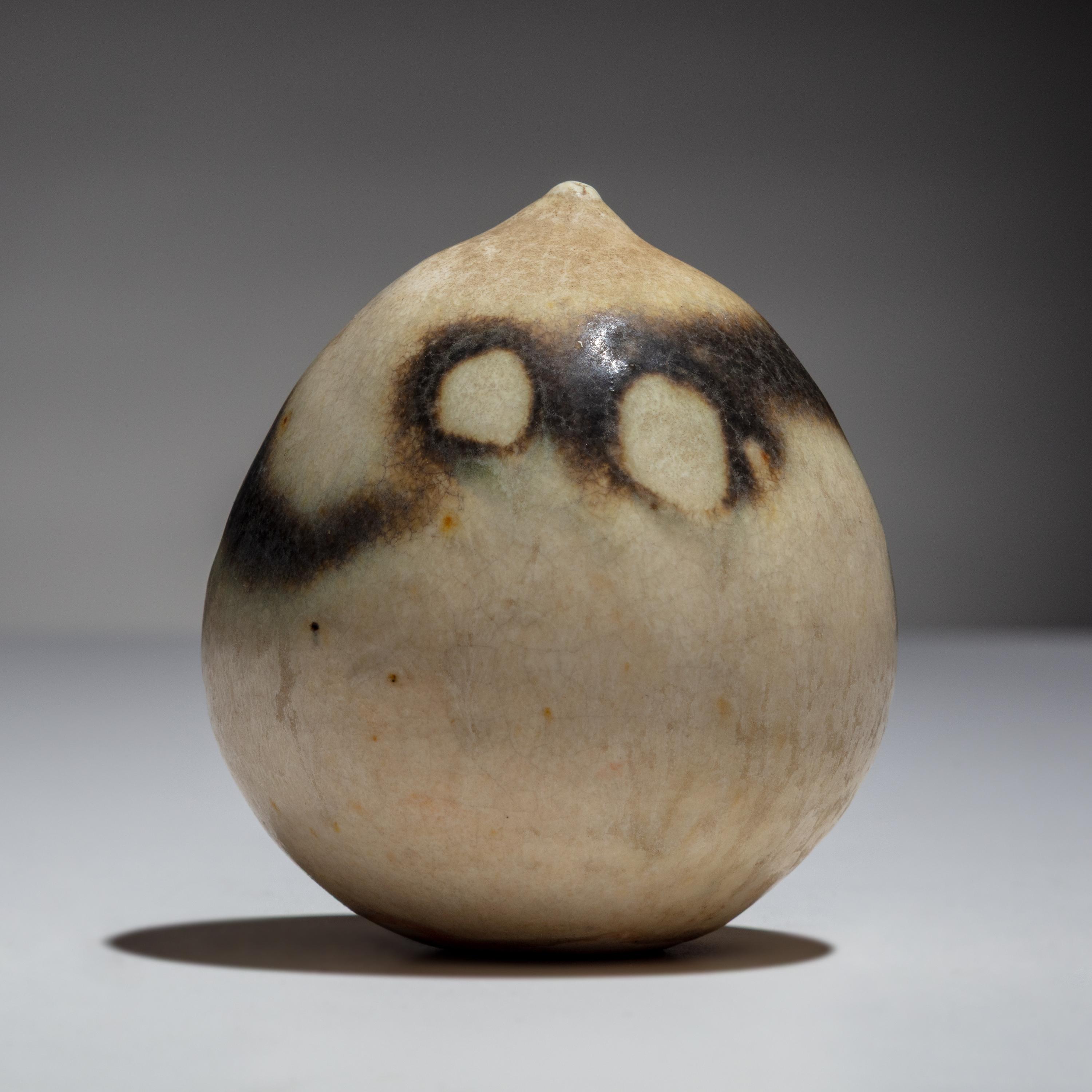 Toshiko Takaezu (American, 1922–2011) — Closed Form with Rattle