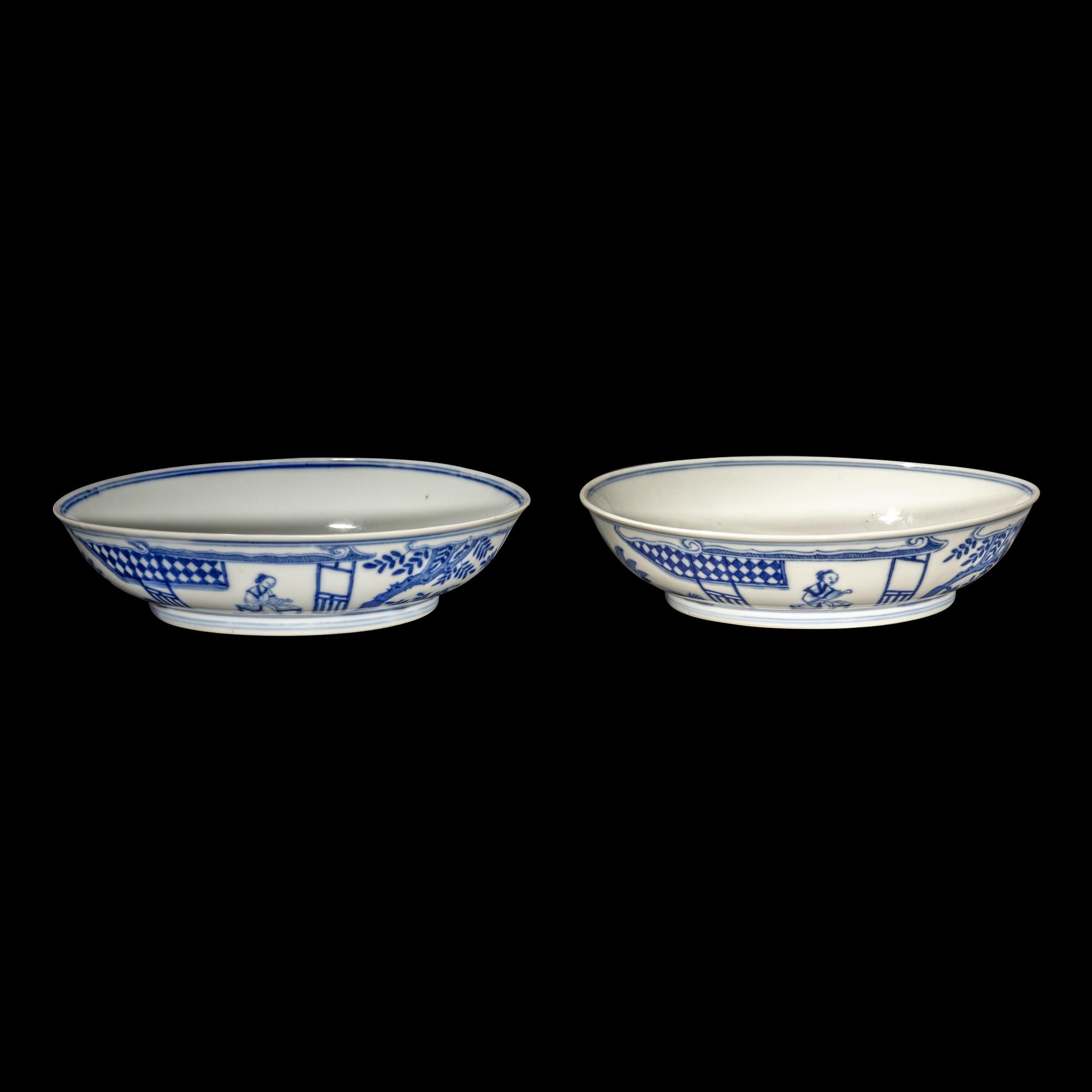 A Pair of Chinese Blue and White Porcelain 'Three Friends of Winter' Plates, 19th Century 清晚期 青花歲寒三友賞盤一對