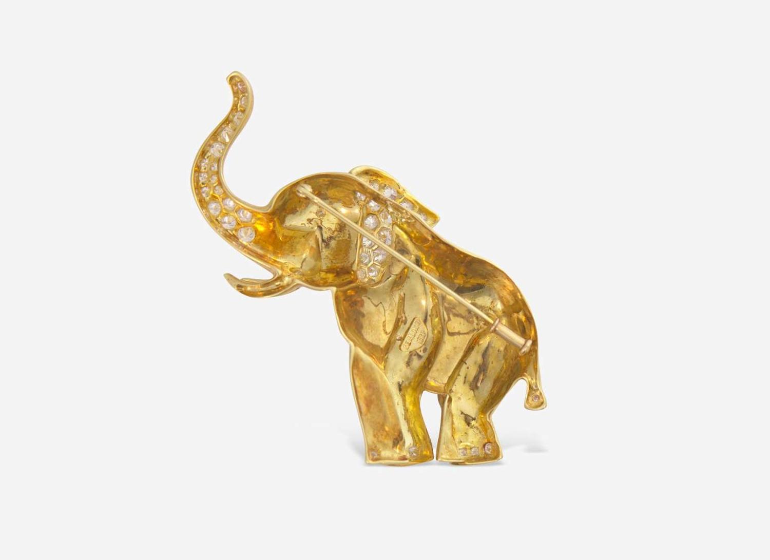 An 18K Yellow Gold and Diamond Elephant Brooch