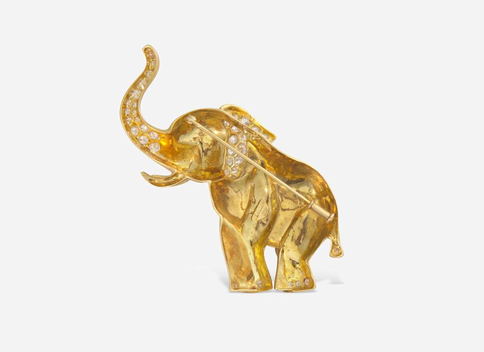 An 18K Yellow Gold and Diamond Elephant Brooch