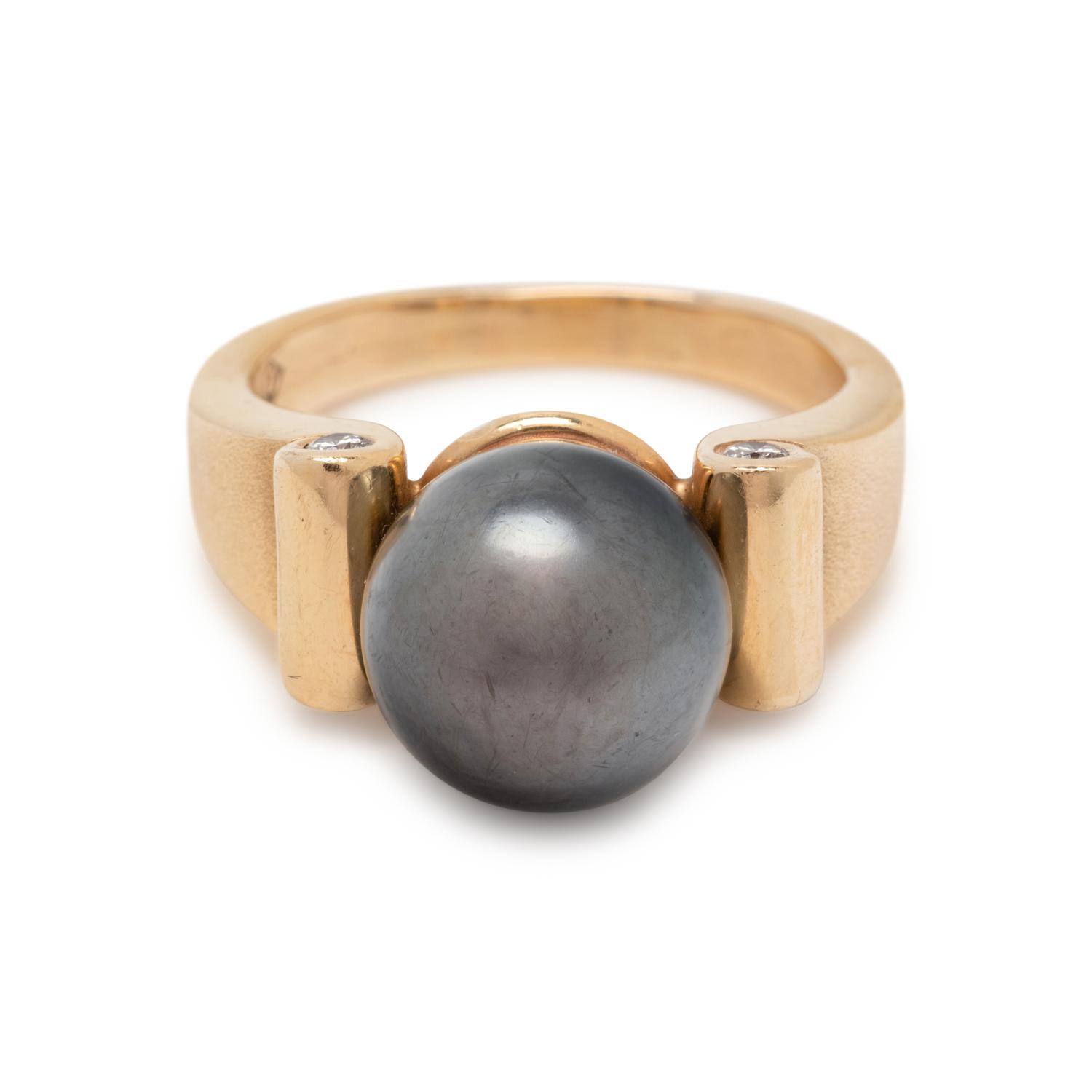 CULTURED TAHITIAN PEARL AND DIAMOND RING