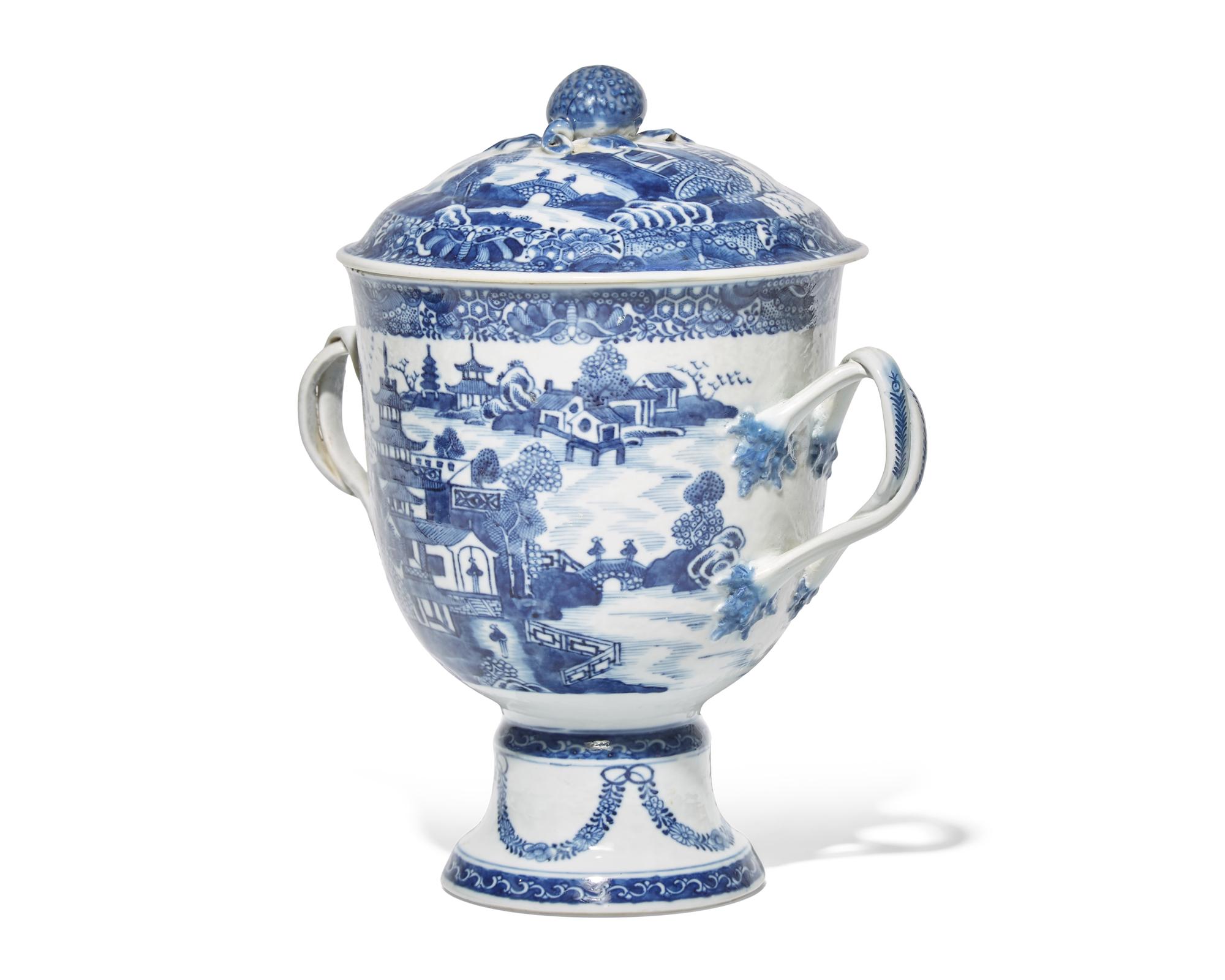 A Chinese Export Porcelain Loving Cup with Cover