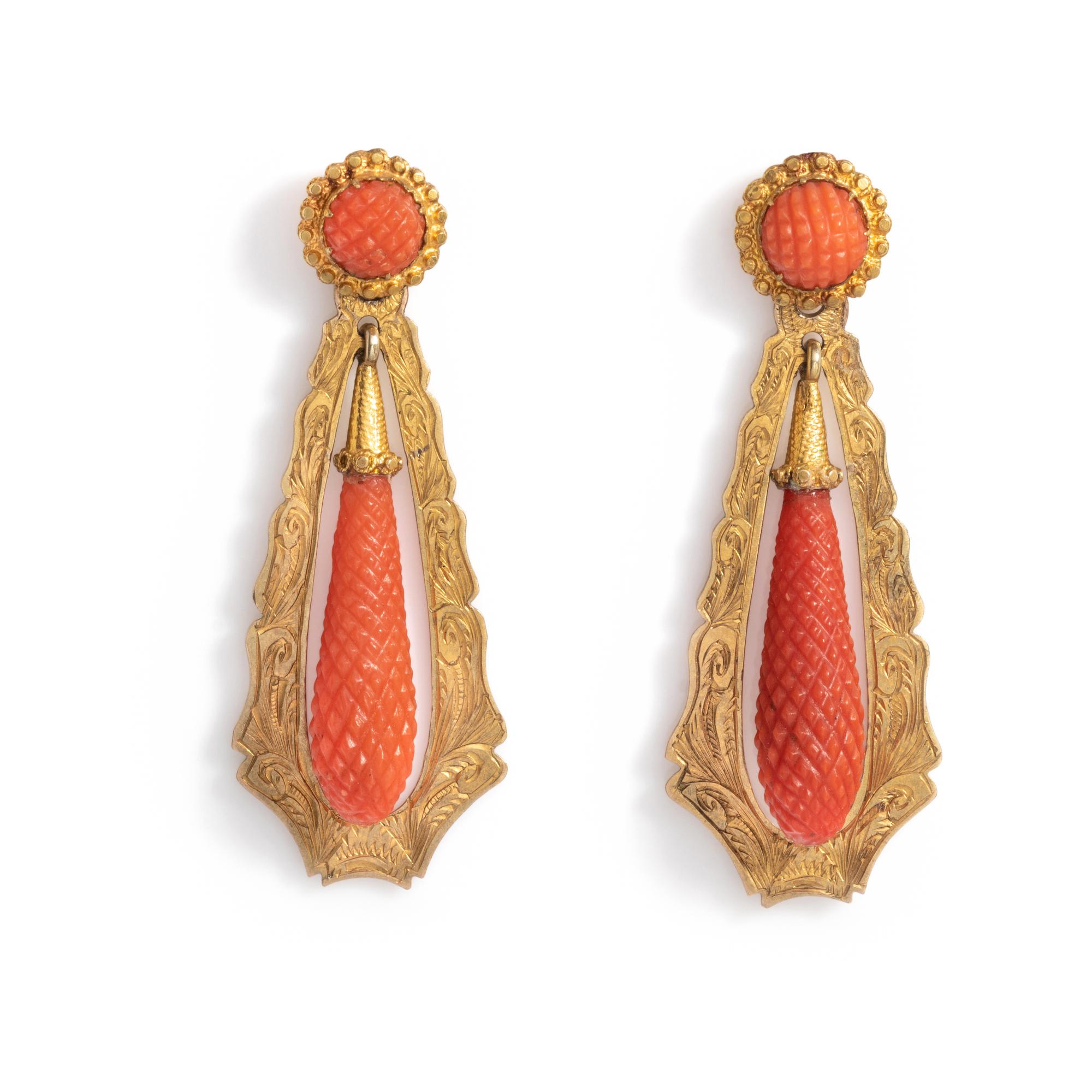 GEORGIAN, CONVERTIBLE YELLOW GOLD AND CORAL DROP EARRINGS