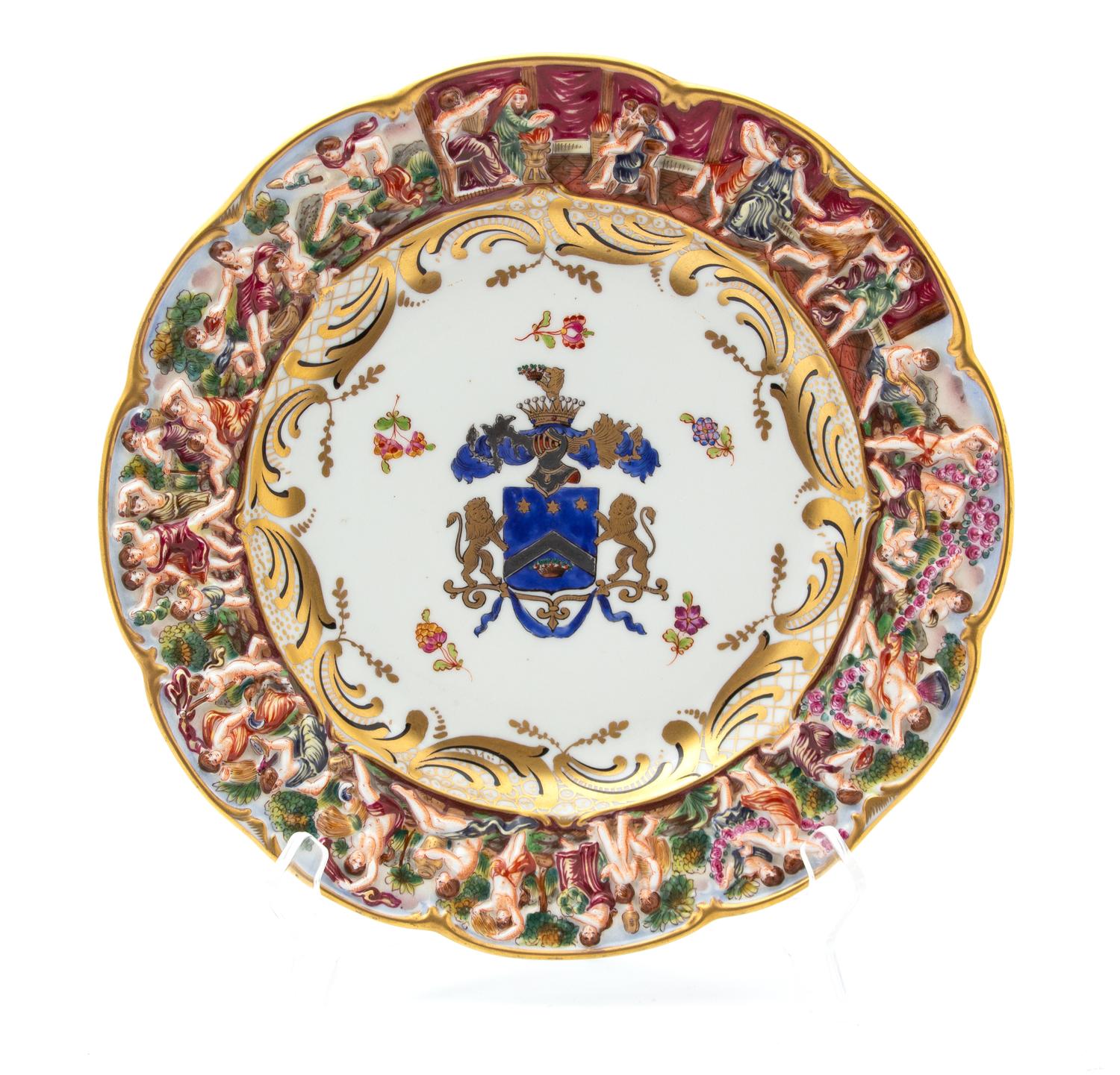A Capodimonte Porcelain Armorial Plate Diameter 10 1/4 inches. — 19TH CENTURY