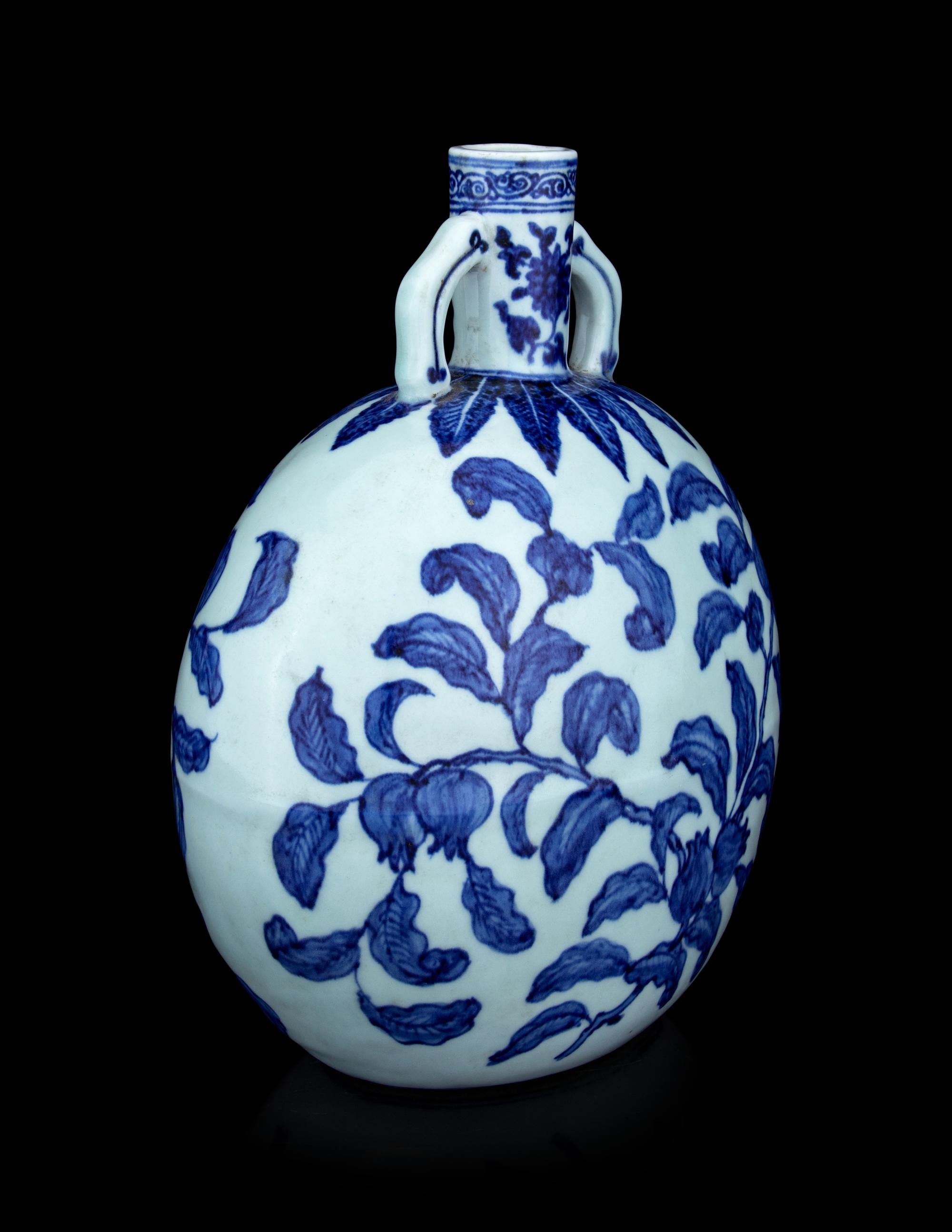A Blue and White Porcelain Mook Flask