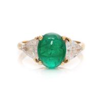 YELLOW GOLD, EMERALD AND DIAMOND RING AND JACKET