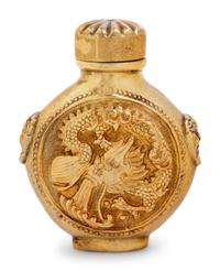 A Gilt Metal ‘Dragon and Phoenix’ Snuff Bottle