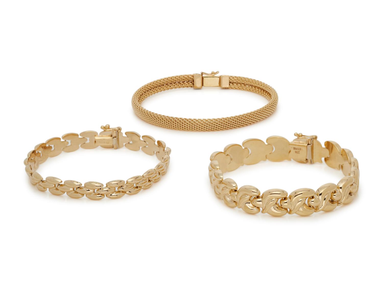 COLLECTION OF YELLOW GOLD BRACELETS